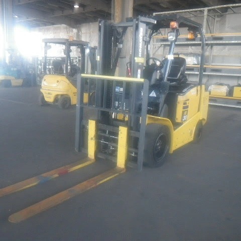 xe nâng điện Komatsu 3.0 tấn FE30-1- 2016