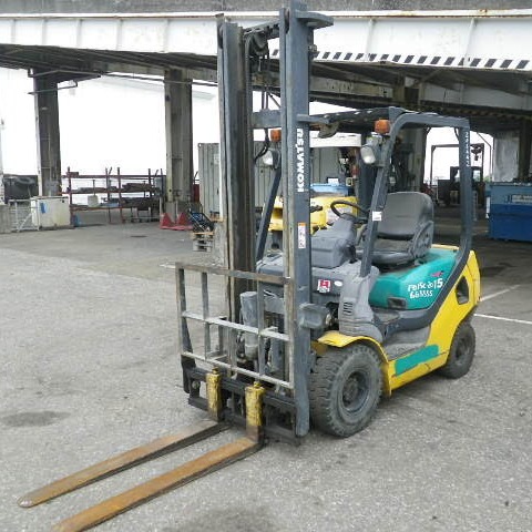 Xe nâng dầu Komatsu 1.5 tấn gật gù, sx 2008