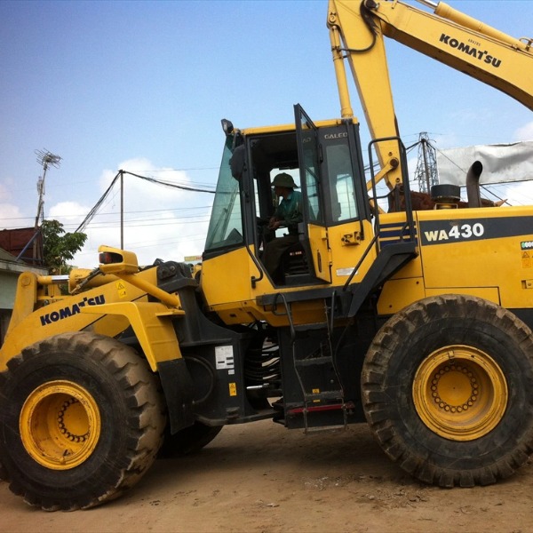 Xúc lật Komatsu WA380-6
