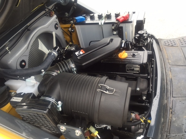 5 điều lưu ý trong khi bảo dưỡng xe nâng dầu Komatsu 2.5-3 tấn