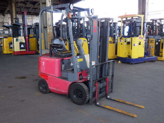 Xe nâng điện Nichiyu 700kg sản xuất 2010 - Ảnh 2