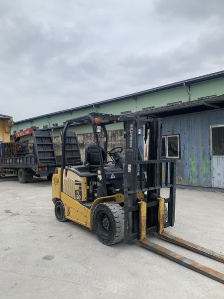 Đánh giá xe nâng điện Komatsu FB3012