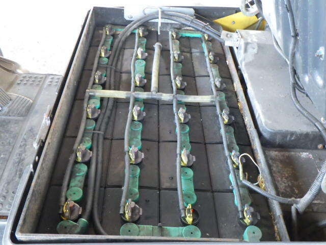 XE NÂNG ĐIỆN 1.5 TẤN KOMATSU FB15-12 842518 - Ảnh 5