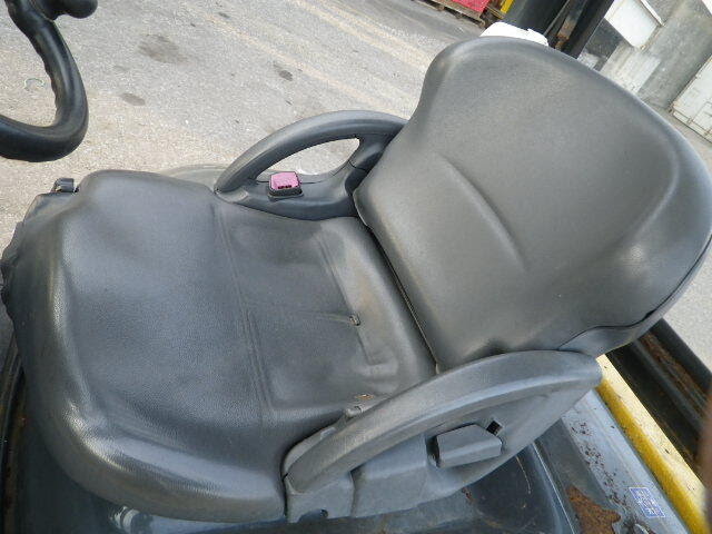 Xe nâng Komatsu 2 tấn, FD20T-17 , lốp hơi, số tự động- 334200 - Ảnh 5