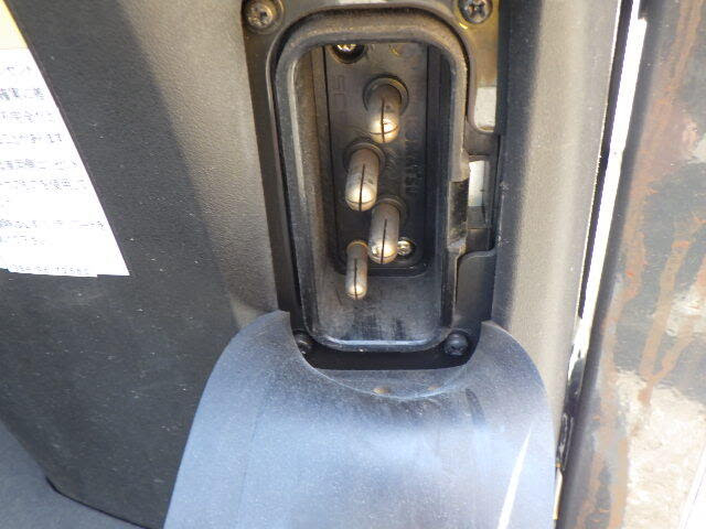 Xe nâng điện Komatsu 1.5 tấn sx 2018 có sạc không dây - Ảnh 13