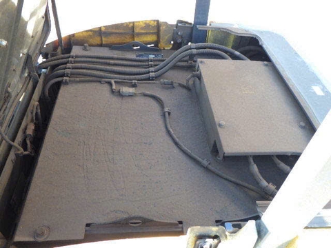 Ưu nhước điểm bình ắc quy khô và bình ắc quy axit chì (nước)