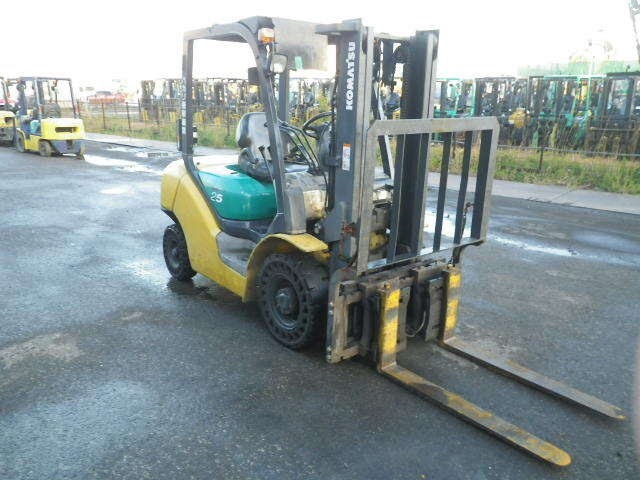 Xe nâng dầu Komatsu 2.5 tấn FD25C-15 -2003 - Ảnh 2