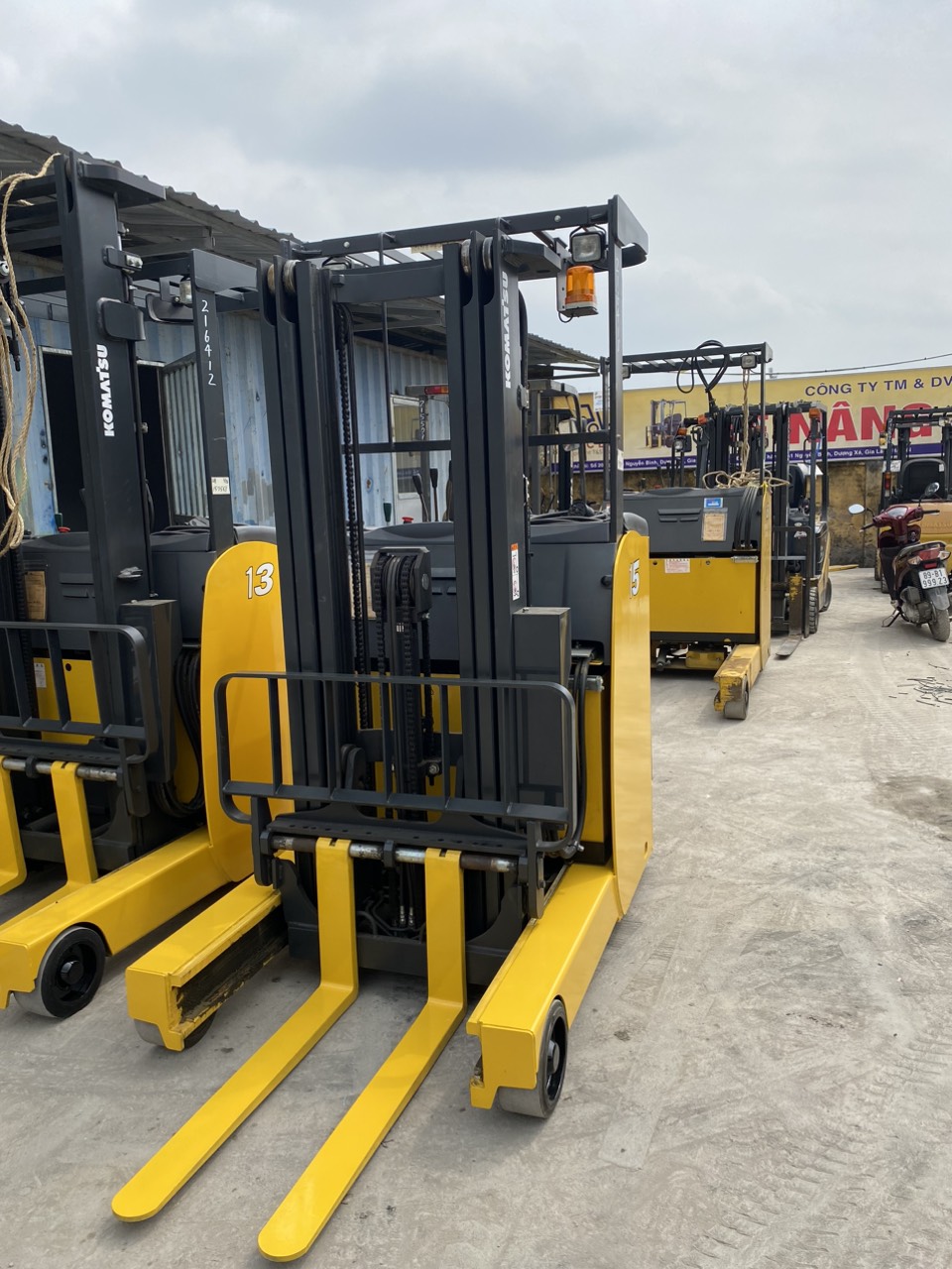 Xe nâng điện Komatsu 1.5 tấn 4.5m (3 tầng) - 2020 - Ảnh 2