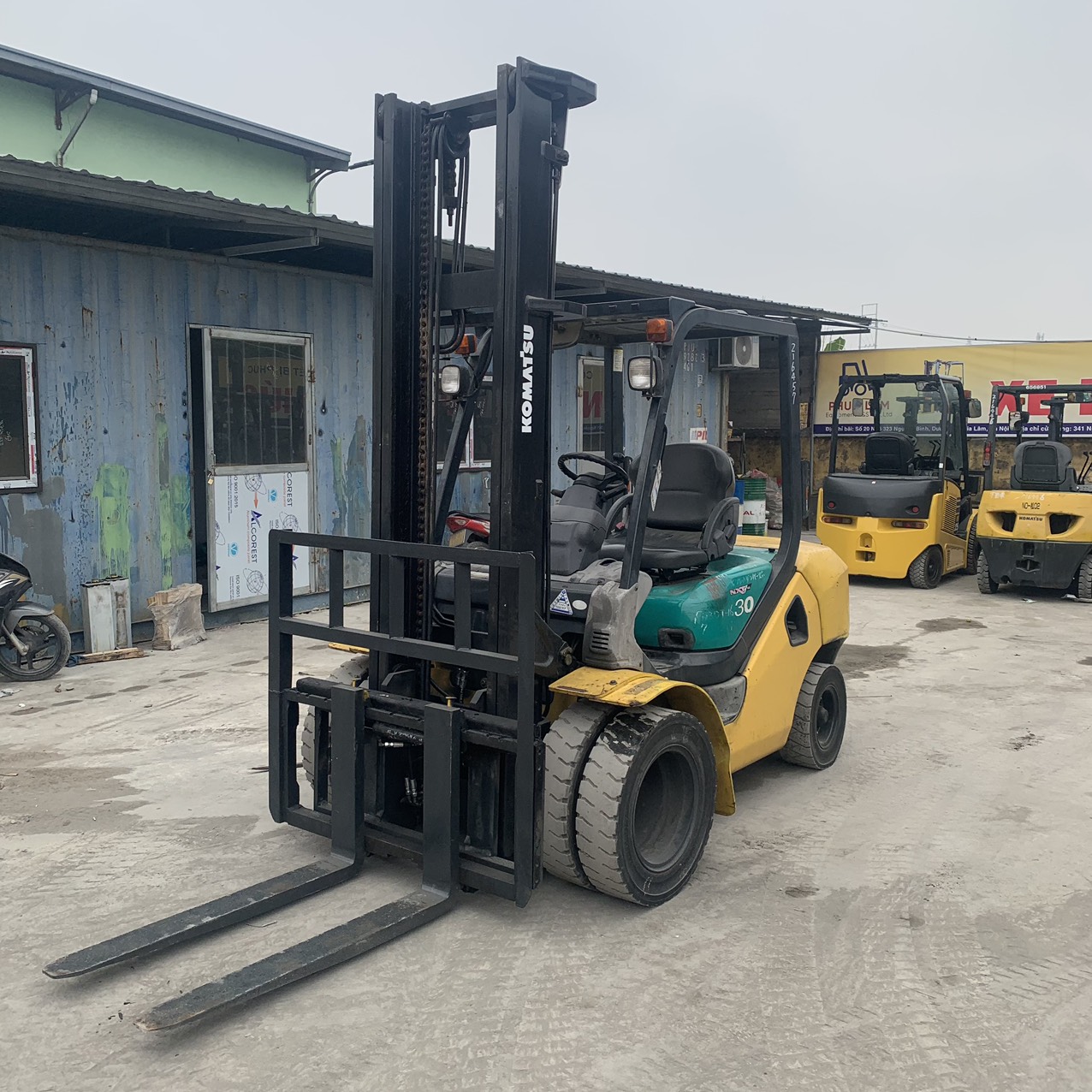 Xe nâng dầu Komatsu 3 tấn - Model: FD30T-16