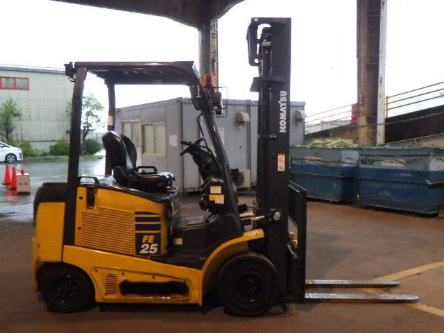 Xe nâng điện Komatsu 2.5 tấn FE25-1#302215 - Ảnh 7