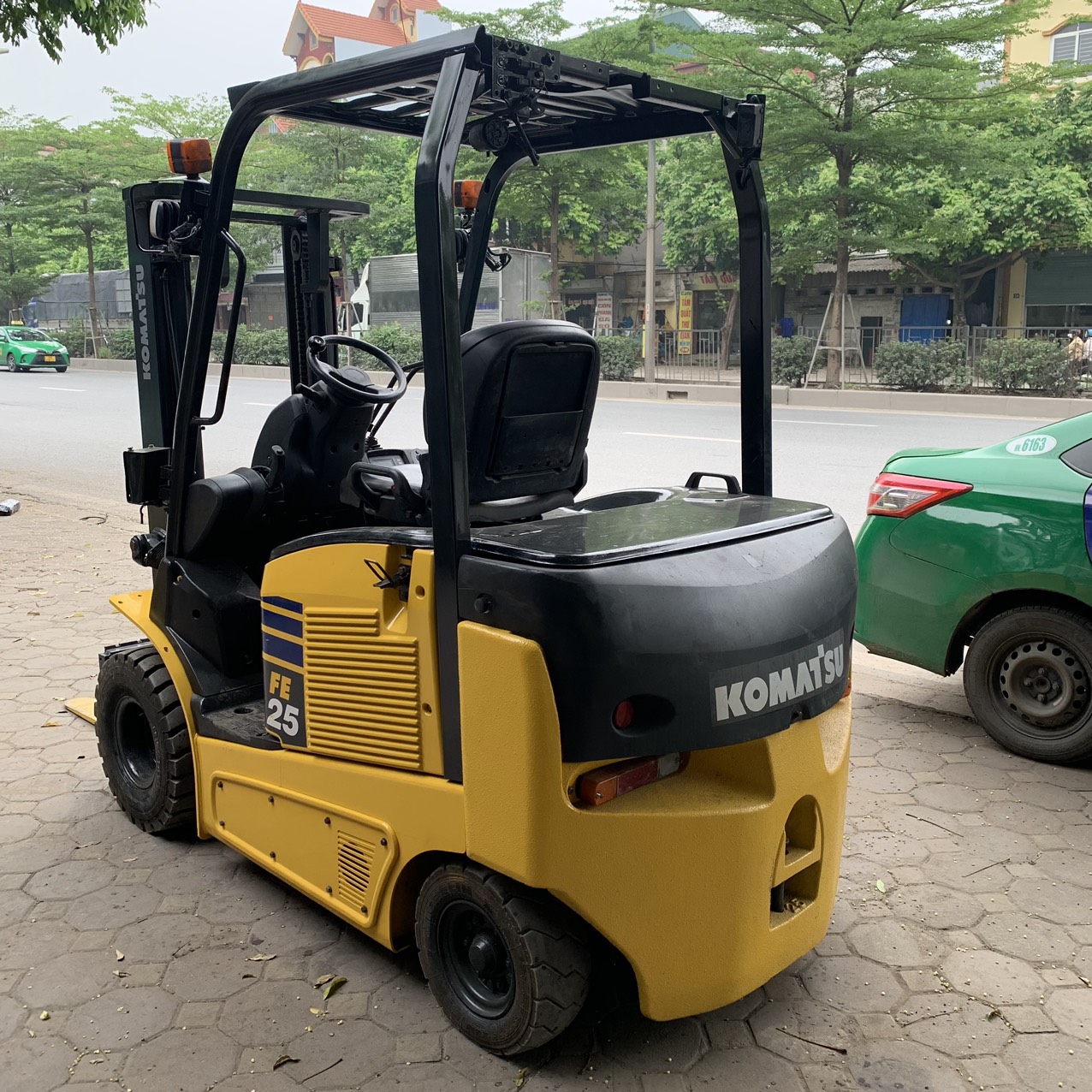 Xe nâng điện Komatsu 2.5 tấn FE25-1#305907 - Ảnh 3
