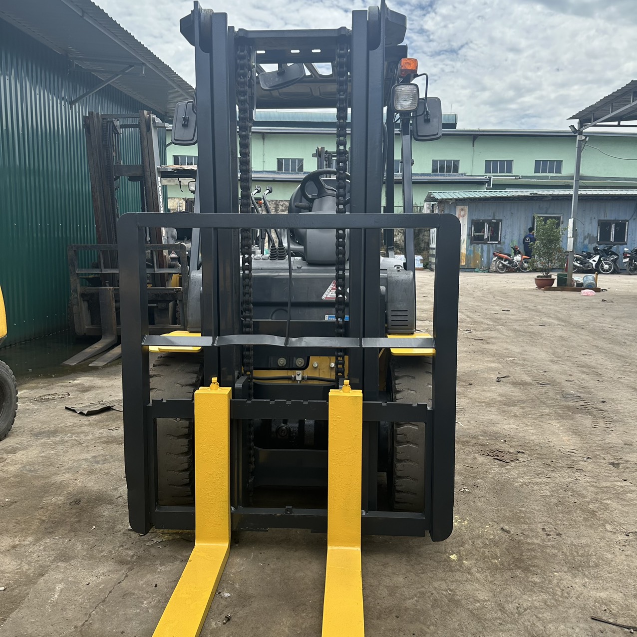 Xe nâng xăng Komatsu 3.0T#FG30C-15 - Ảnh 4