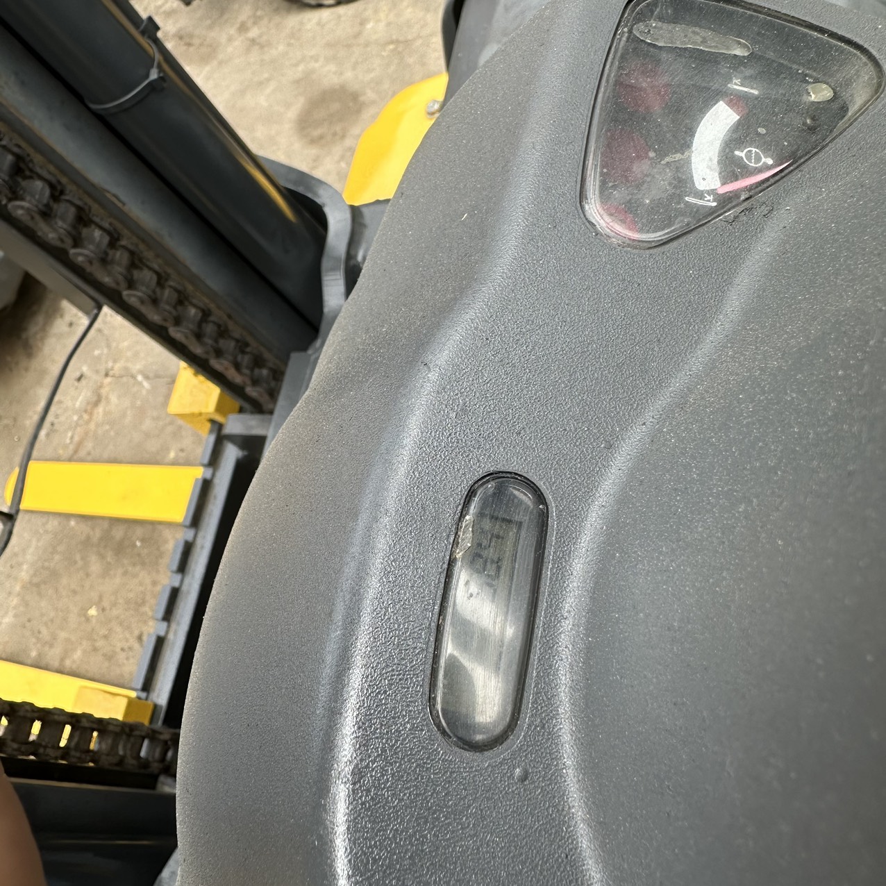 Xe nâng xăng Komatsu 3.0T#FG30C-15 - Ảnh 11