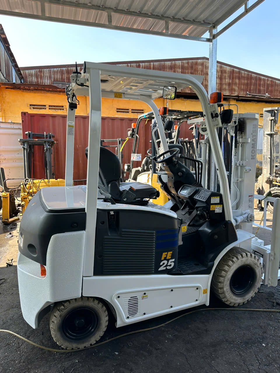 Xe nâng điện Komatsu 2,5 tấn FE25-1#305247 - Ảnh 6