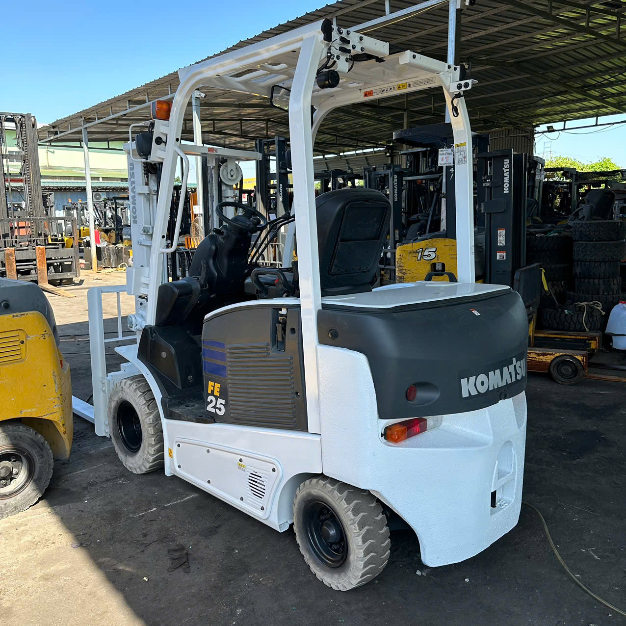 Xe nâng điện Komatsu 2,5 tấn FE25-1#305247 - Ảnh 7