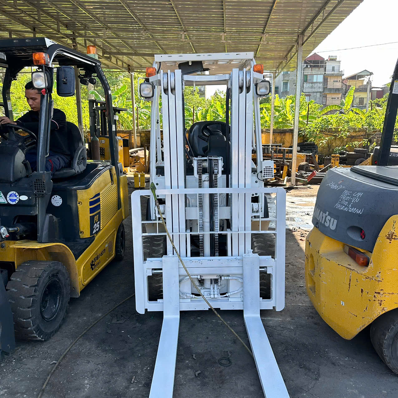 Xe nâng điện Komatsu 2,5 tấn FE25-1#305247 - Ảnh 9