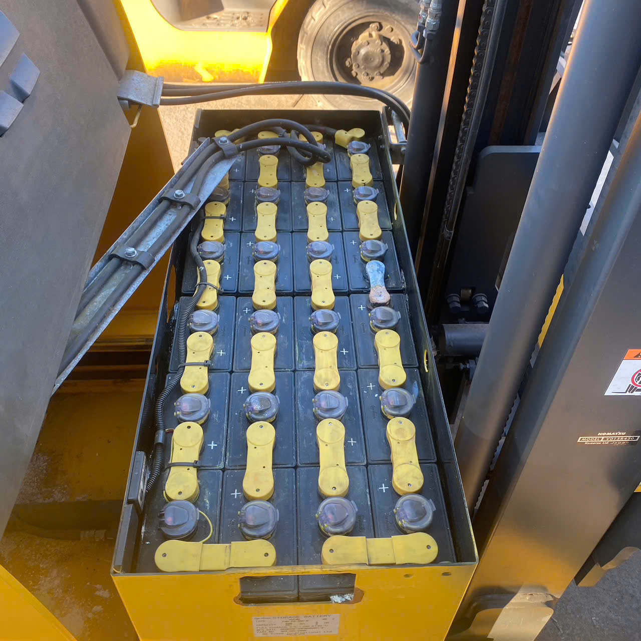 Xe nâng điện Komatsu FB15RW-15#158231 - Ảnh 3