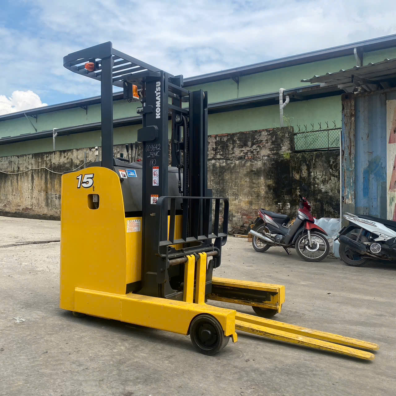 Xe nâng điện Komatsu FB15RW-15#158231 - Ảnh 11