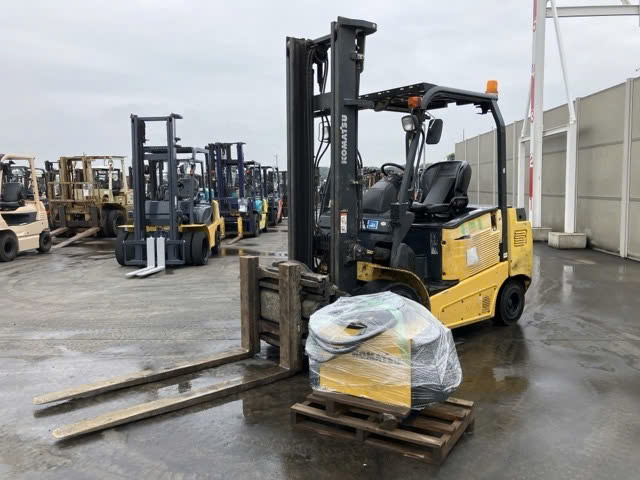 Xe nâng điện Komatsu 3.0T #304790