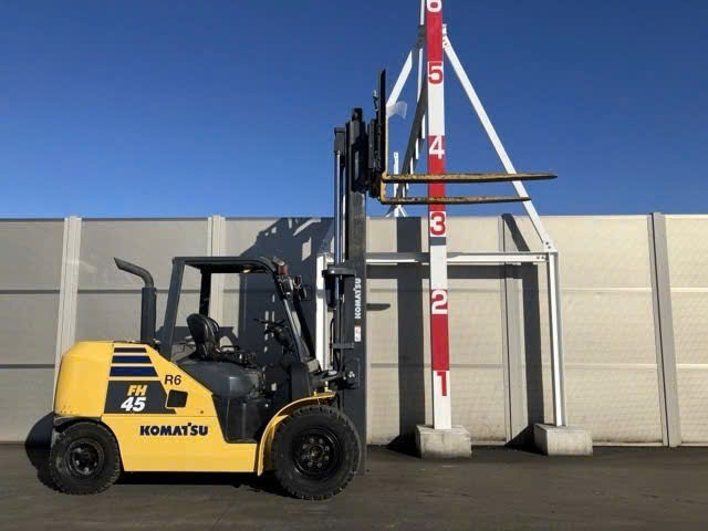 Xe nâng dầu Komatsu 4.5T# 140701 - Ảnh 2