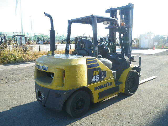 Xe nâng dầu Komatsu FH45-1 # 139045 - Ảnh 5
