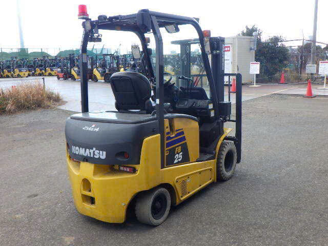 Xe nâng điện Komatsu FB25-12#103712 - Ảnh 5