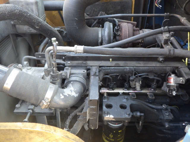 Xe nâng dầu Komatsu FD120-8# 8240 - Ảnh 9