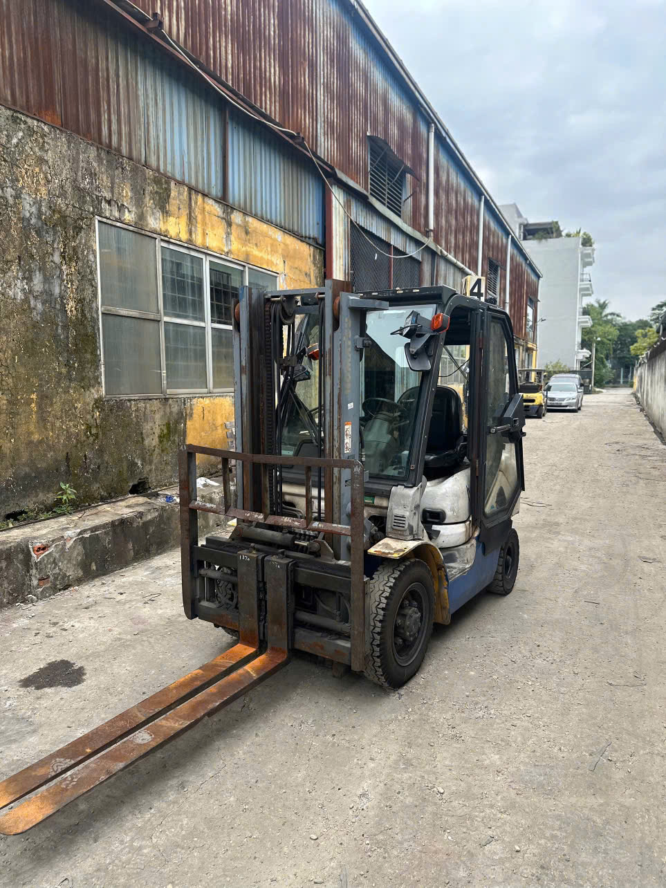 Xe nâng dầu Komatsu 2.5 t -FD25HT-17