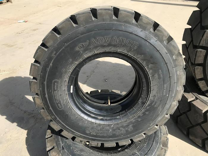 Lốp xe nâng cũ hàng Nhật bãi chất lượng giá rẻ ®1 Việt Nam