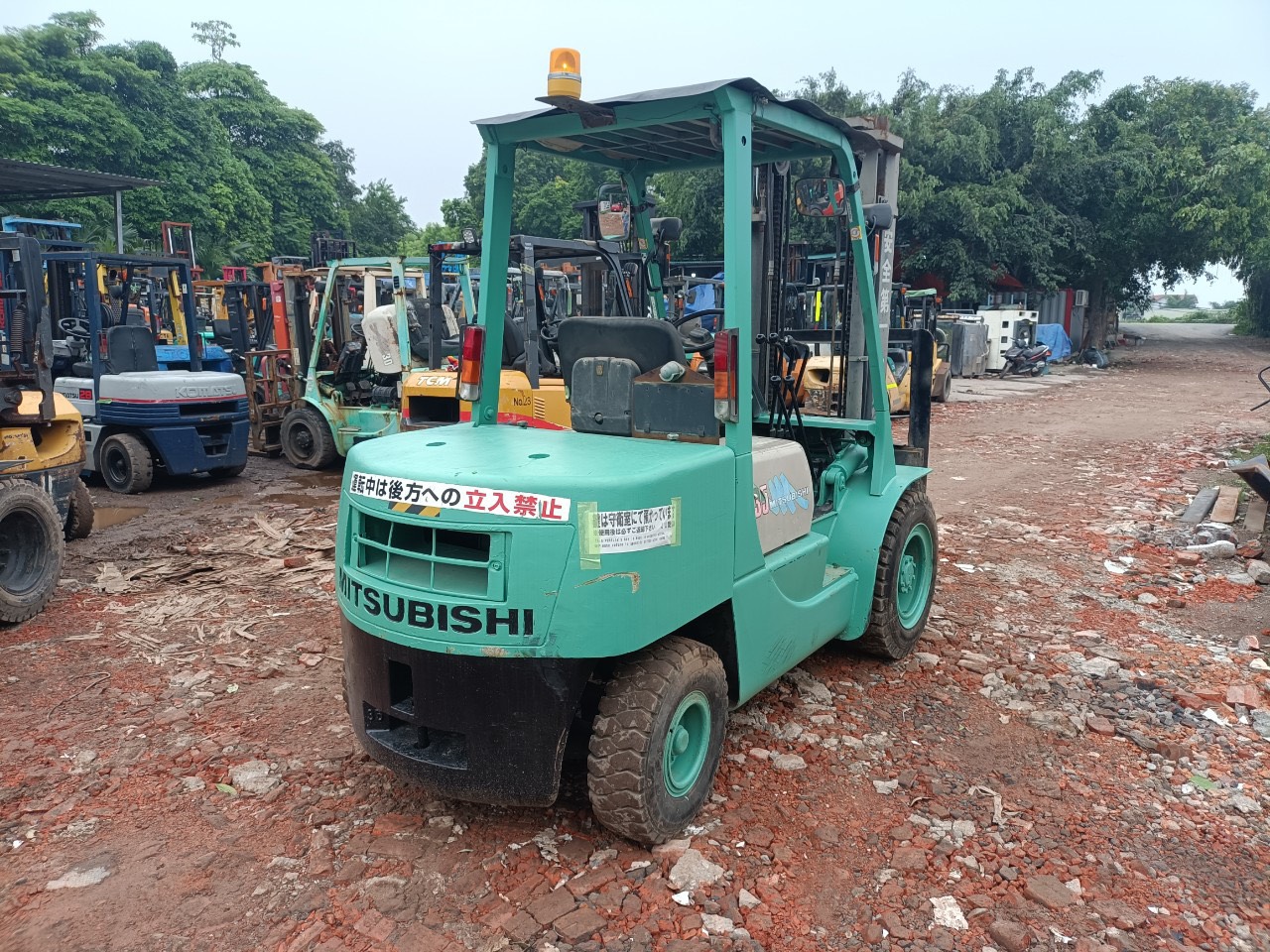 Thu Mua Xe Nâng Cũ Giá Cao Uy Tín Tại Tphcm | 0985 050 716