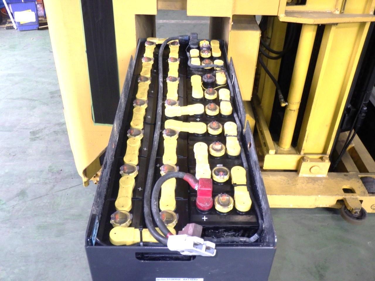 Bình xe nâng điện không phải cứ thay là tốt hơn?