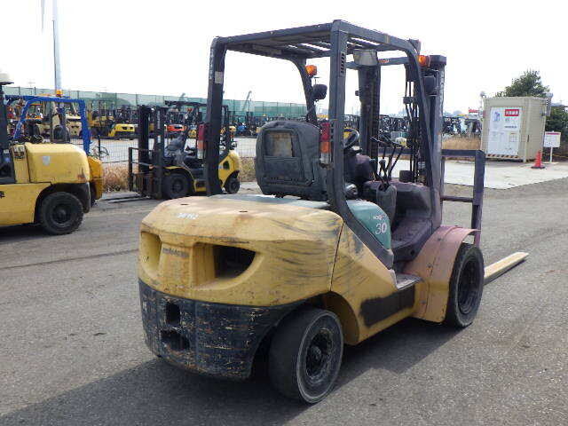 Xe nâng dầu 3.0 tấn Komatsu model FD30C-16 serial 722759 - Ảnh 4