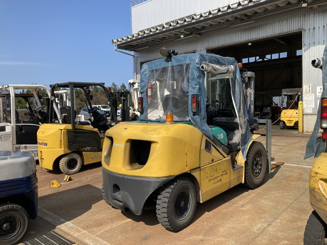 Xe nâng dầu 3.5 tấn Komatsu FD35T-10 serial 135310 - Ảnh 4