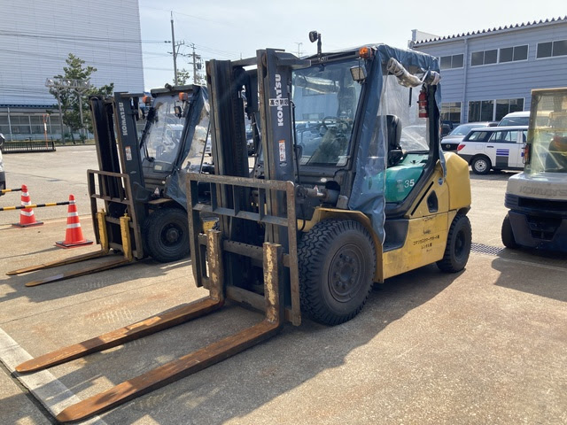 Xe nâng dầu 3.5 tấn Komatsu FD35T-10 serial 135310 - Ảnh 2