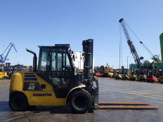 Xe nâng dầu 4.0 tấn Komatsu FH40-2 serial 140957 - Ảnh 7