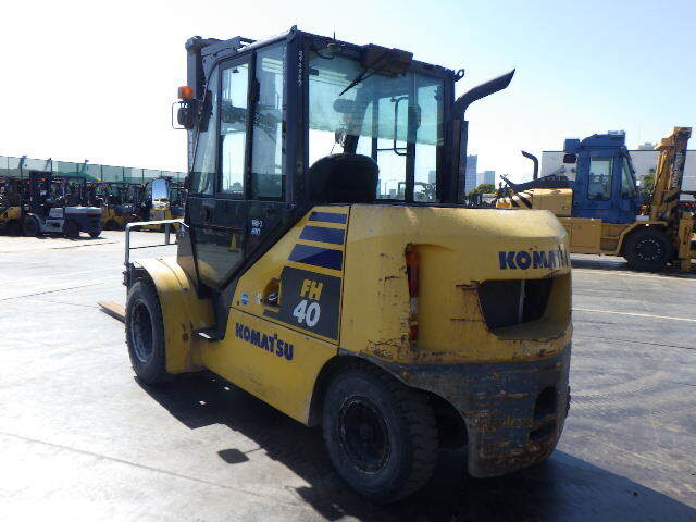 Xe nâng dầu 4.0 tấn Komatsu FH40-2 serial 140957 - Ảnh 5