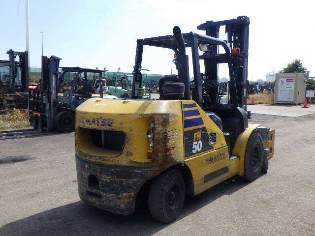 Xe nâng dầu 5.0 tấn Komatsu FH50-2 serial 141903 - Ảnh 4