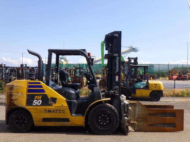 Xe nâng dầu 5.0 tấn Komatsu FH50-2 serial 141903 - Ảnh 7