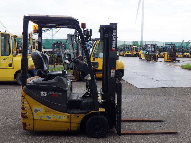 Xe nâng điện 1.3 tấn Komatsu FB13M-12 serial 830234 - Ảnh 7