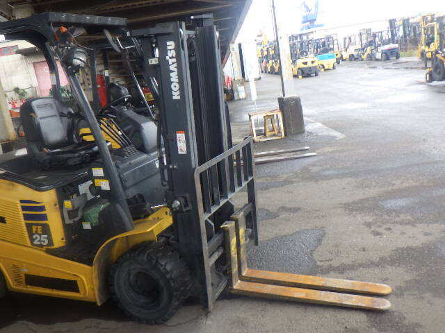Xe nâng điện 2.5 tấn Komatsu FE25-1 serial 302820 - Ảnh 7