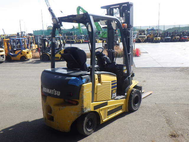 Xe nâng điện 2.5 tấn Komatsu FE25-1 serial 303833 - Ảnh 4
