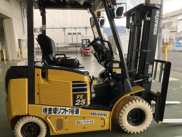 Xe nâng điện 2.5 tấn Komatsu FE25-1 serial 306411 - Ảnh 3