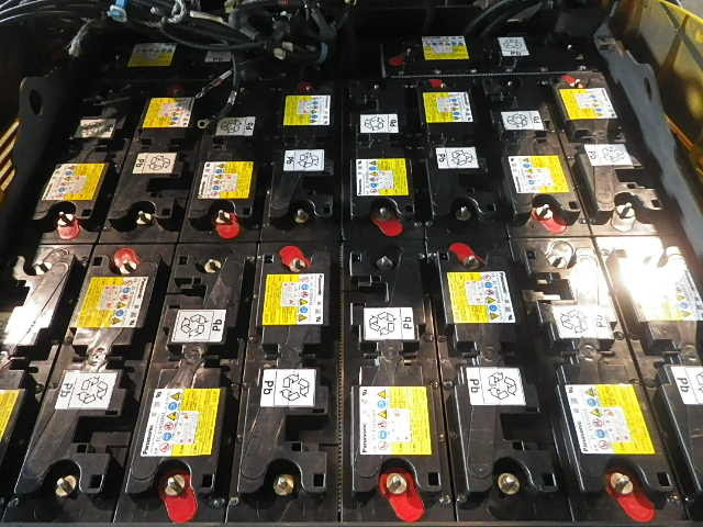 Xe nâng điện 2.5 tấn Komatsu FE25-1 serial 308661 - Ảnh 14