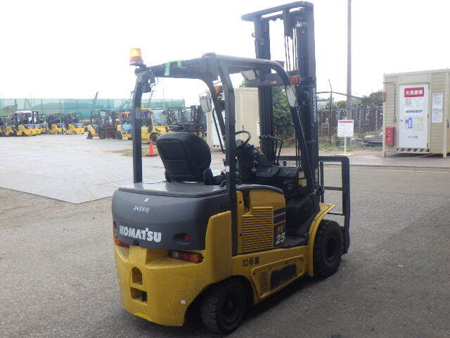 Xe nâng điện 2.5 tấn Komatsu FE25-1 serial 310329 - Ảnh 4