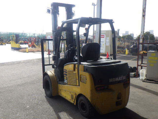 Xe nâng điện 3.0 tấn Komatsu FE30-1 serial 305371 - Ảnh 6