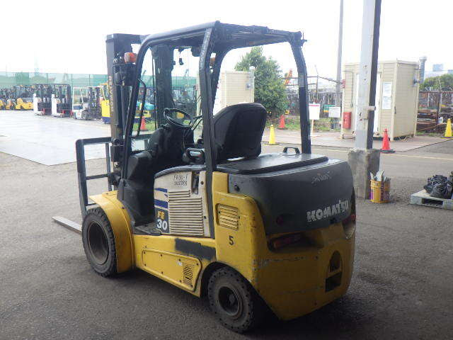Xe nâng điện 3.0 tấn Komatsu FE30-1 serial 305788 - Ảnh 5