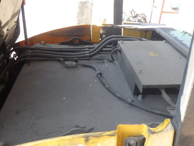 Xe nâng điện 3.0 tấn Komatsu FE30-1 serial 310190 - Ảnh 11