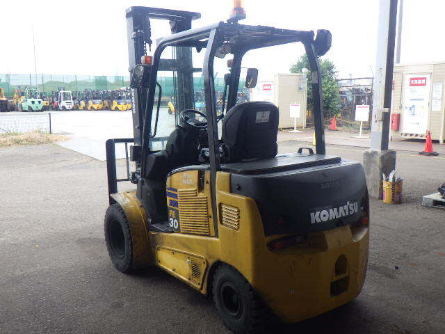 Xe nâng điện 3.0 tấn Komatsu FE30-1 serial 310268 - Ảnh 5