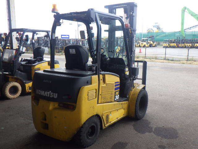 Xe nâng điện 3.0 tấn Komatsu FE30-1 serial 310268 - Ảnh 4