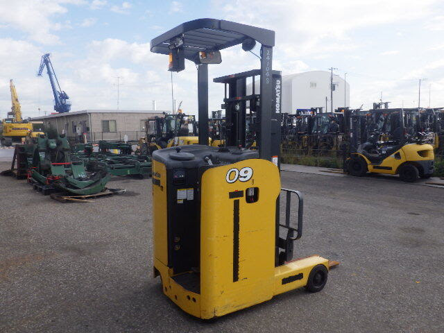 Xe nâng điện đứng lái 0.9 tấn Komatsu FB09RS-15 serial 158102 - Ảnh 3